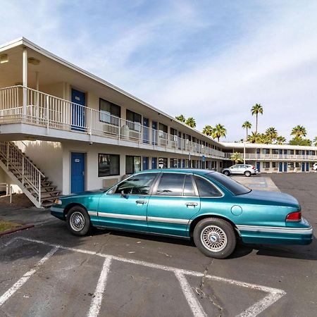 Motel 6-Palm Springs, Ca - East - Palm Canyon Exteriör bild