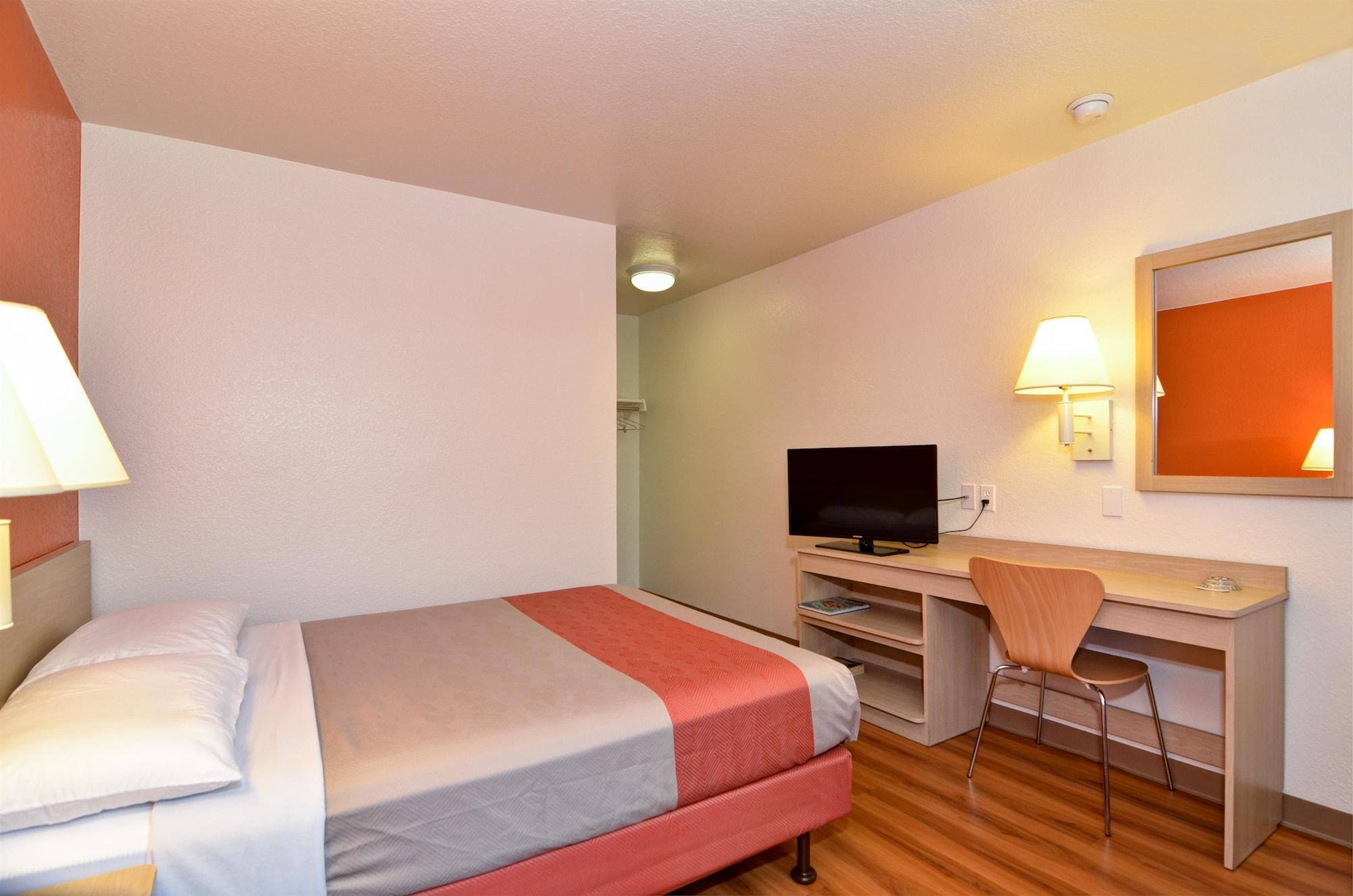 Motel 6-Palm Springs, Ca - East - Palm Canyon Exteriör bild