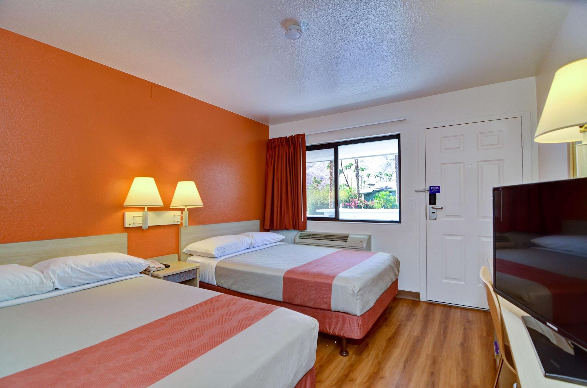 Motel 6-Palm Springs, Ca - East - Palm Canyon Exteriör bild