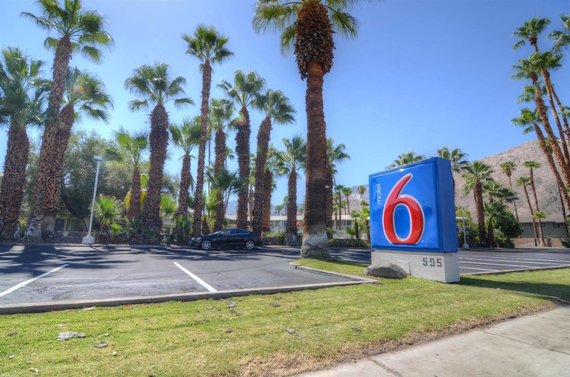 Motel 6-Palm Springs, Ca - East - Palm Canyon Exteriör bild