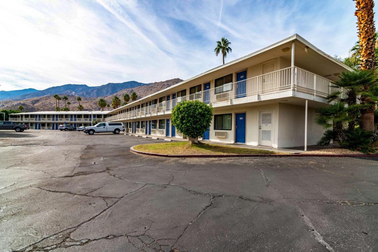 Motel 6-Palm Springs, Ca - East - Palm Canyon Exteriör bild